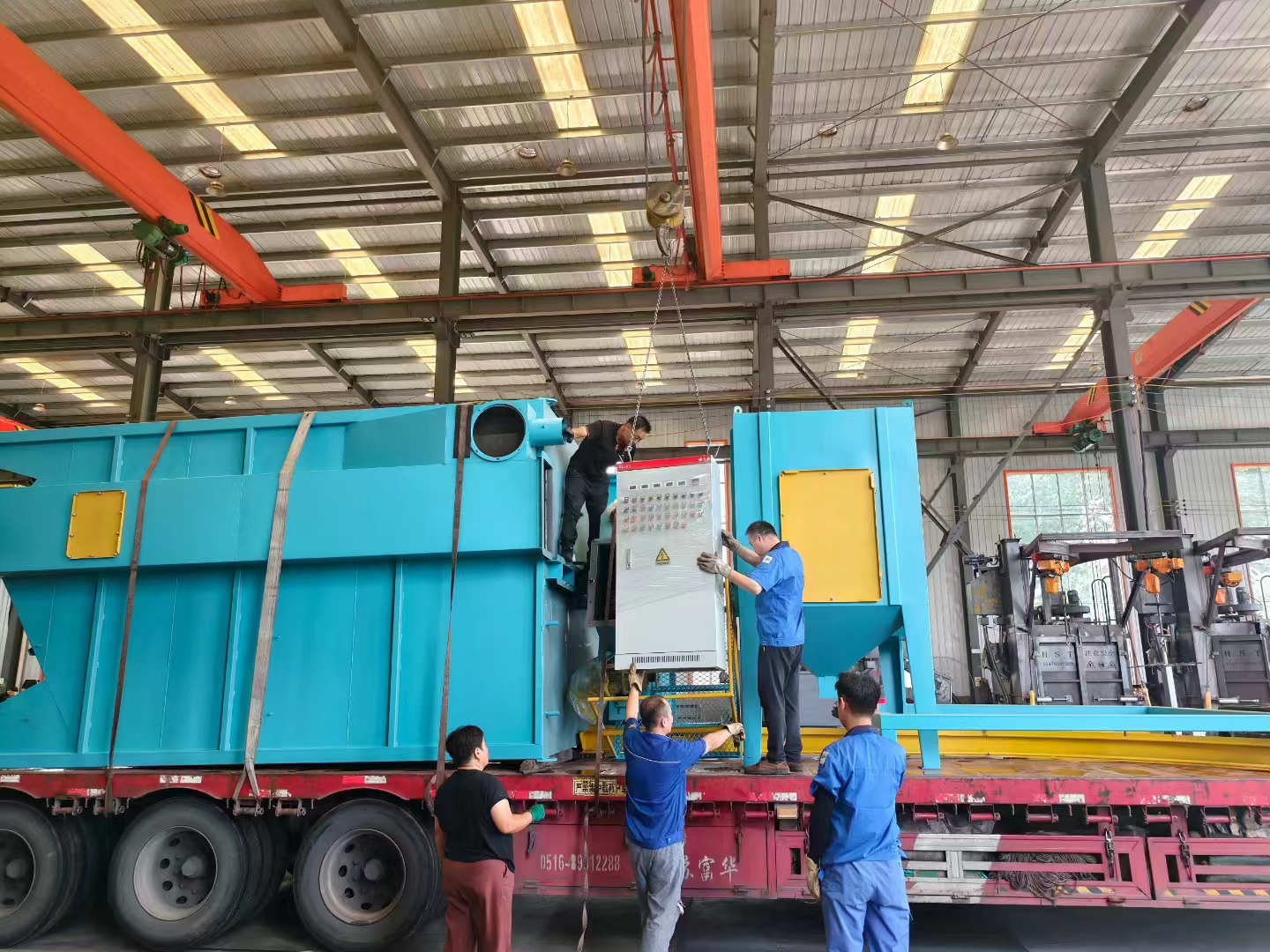 汽車大梁生銹_汽車大梁除銹機(jī)_大梁除銹汽車機(jī)械設(shè)備