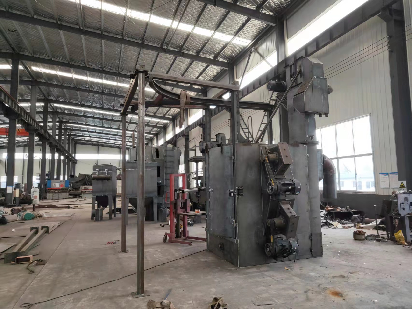 H型鋼打砂清理機(jī)_清砂機(jī)價(jià)格_清砂機(jī)是什么樣子的