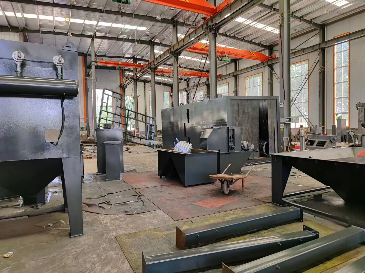 拋丸機(jī)除銹施工方案_除銹拋丸機(jī)工作原理_護(hù)欄網(wǎng)拋丸除銹機(jī)